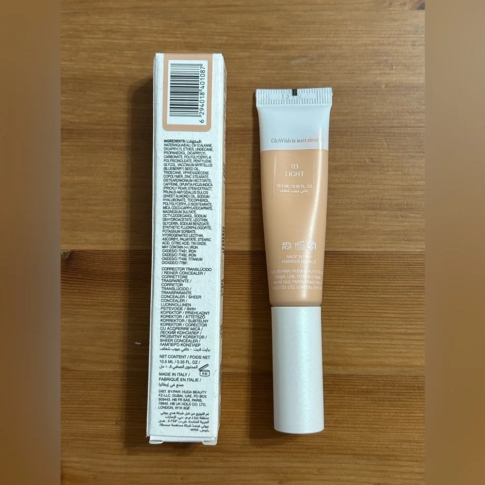 Huda Beauty GloWish Bright Light Hydrating Sheer Vegan Concealer 03 Light